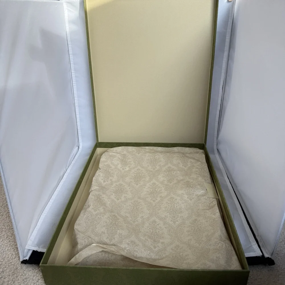 Gucci Green Brocade/Embossed Decorative Gift Box ONLY 16 X 12 X 2w/Tissue Paper